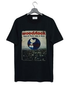 Woodstock Peace Love Music 1969 T Shirt KM